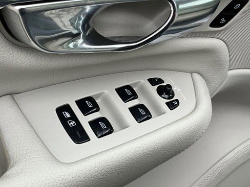 Used 2022 Volvo XC90 T8 Inscription Expression image 26