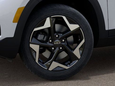 New 2025 Kia Seltos S image 9
