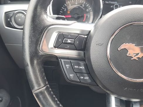 Used 2017 Ford Mustang Premium RWD image 22