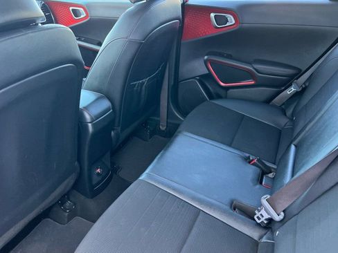Used 2021 Kia Soul Turbo FWD image 9