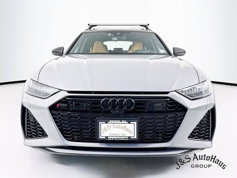 Used 2022 Audi RS 6 w/ Carbon Optic Package AWD/4WD image 2