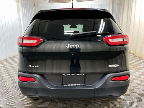 Used 2015 Jeep Cherokee Latitude w/ Cold Weather Group image 12