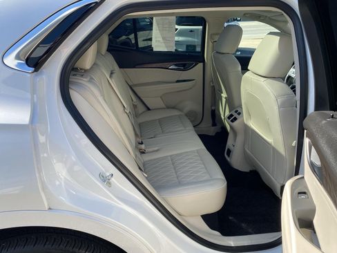 Used 2023 Buick Envision Avenir AWD/4WD image 36