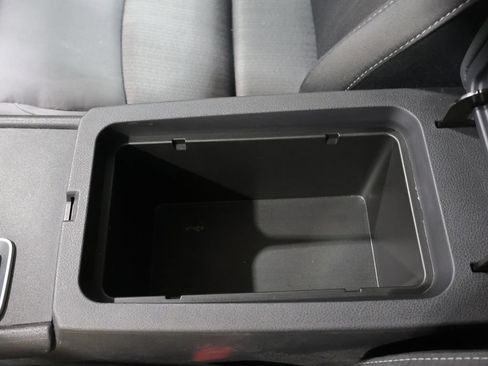 Used 2025 Nissan Altima 2.5 SV FWD image 30