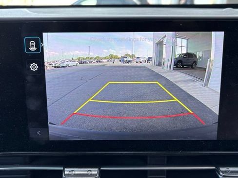 Used 2025 Hyundai Kona SEL AWD/4WD image 12