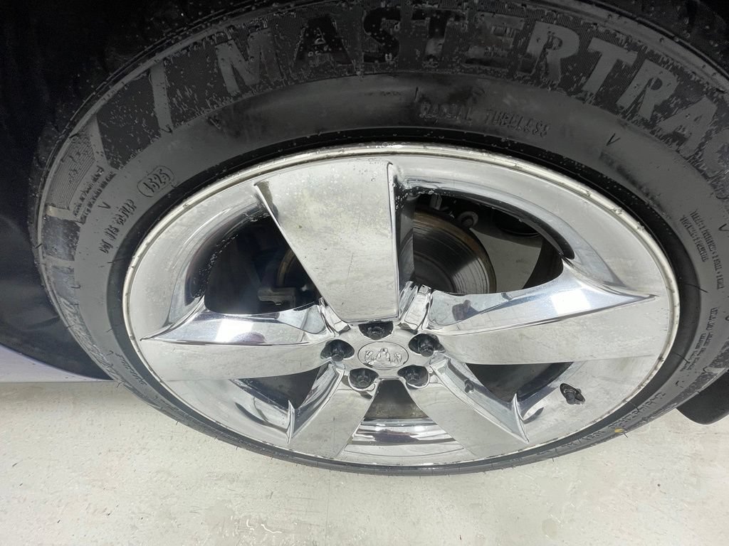 Used 2018 Dodge Challenger R/T RWD image 10