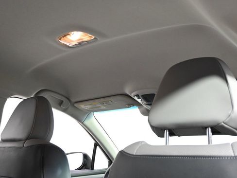 Used 2022 Subaru Outback Limited image 17