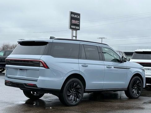 Used 2025 Lincoln Navigator Reserve w/ Jet Appearance Package AWD/4WD image 49