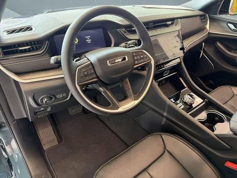 New 2026 Jeep Grand Cherokee L Limited AWD/4WD image 4