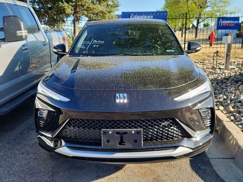 Used 2025 Buick Envista Sport Touring image 2