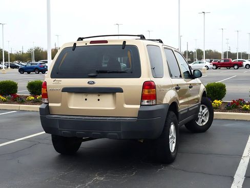 Used 2007 Ford Escape XLS image 8