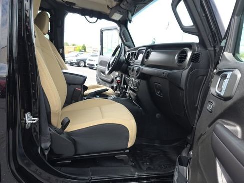 Used 2021 Jeep Gladiator Sport AWD/4WD image 36