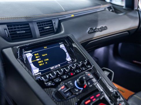 Used 2018 Lamborghini Aventador S AWD/4WD image 14