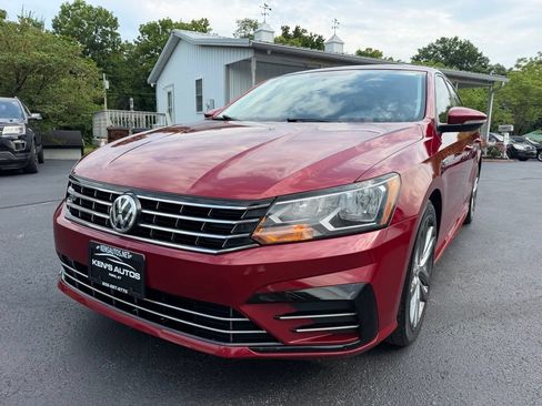 Used 2018 Volkswagen Passat 2.0T R-Line FWD image 1