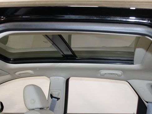 New 2026 Cadillac XT5 Premium Luxury w/ Driver Assist Package AWD/4WD image 8