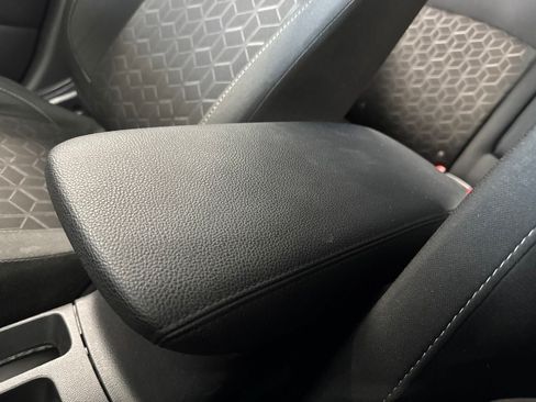 Used 2025 Mitsubishi Outlander Sport ES AWD/4WD image 28