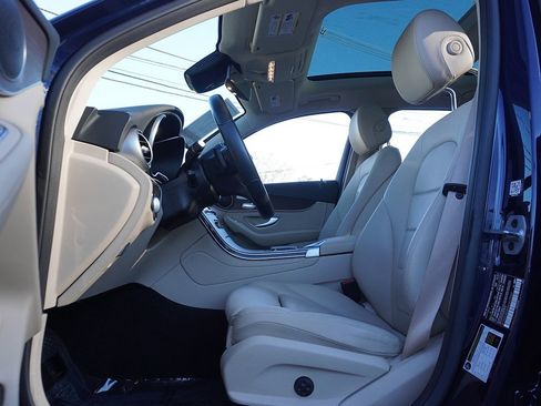 Used 2022 Mercedes-Benz GLC 300 GLC 300 image 33