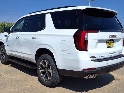 New 2026 GMC Yukon AT4 AWD/4WD image 6