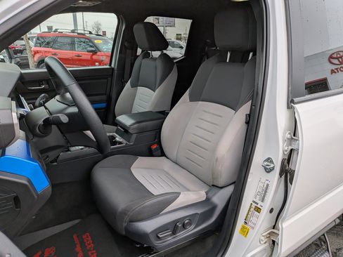 Used 2024 Toyota Tacoma TRD Off-Road w/ TRD Off Road Upgrade Package image 15