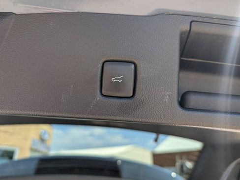 Used 2025 Ford Escape Platinum AWD/4WD image 15