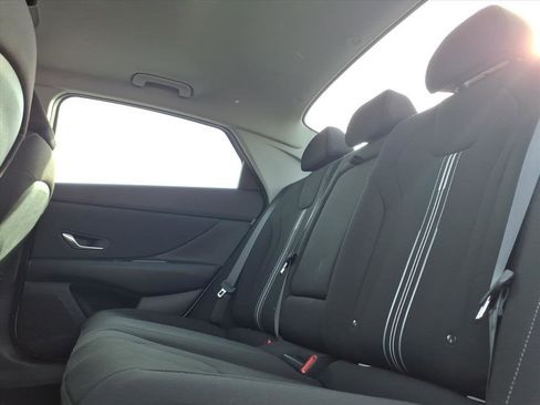 Certified 2025 Hyundai Elantra SEL image 13