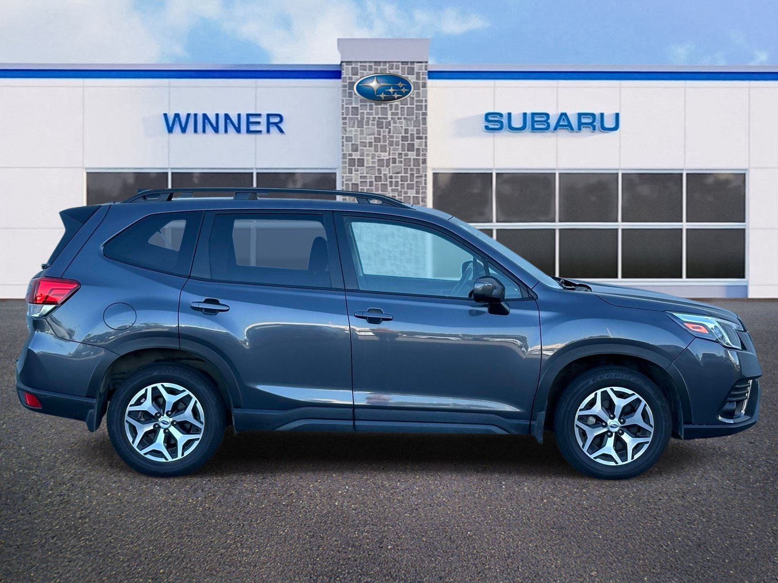 Used 2021 Subaru Forester Premium AWD/4WD image 6