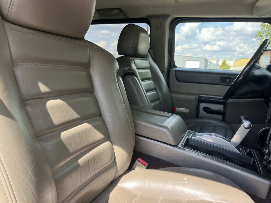 Used 2004 HUMMER H2 w/ Preferred Equipment Group AWD/4WD image 23