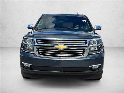 Used 2019 Chevrolet Tahoe Premier RWD image 2