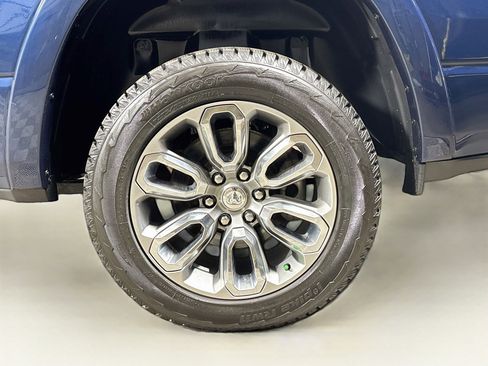Used 2020 RAM 1500 Laramie w/ Sport Appearance Package AWD/4WD image 28