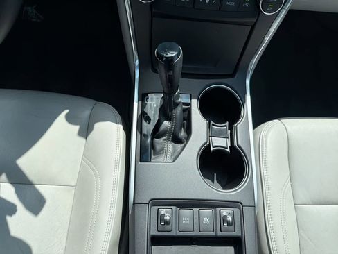 Used 2015 Toyota Camry XLE w/ Moonroof Package image 34