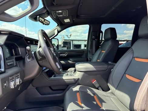 Used 2026 GMC Sierra 2500 AT4 w/ AT4 Premium Plus Package AWD/4WD image 19