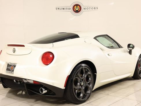 Used 2015 Alfa Romeo 4C Coupe w/ Leather Interior Group image 3