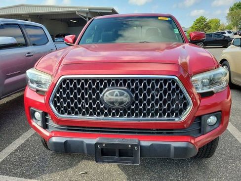 Used 2018 Toyota Tacoma TRD Off-Road AWD/4WD image 9