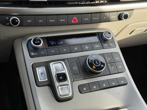 Certified 2024 Hyundai Palisade Limited AWD/4WD image 21