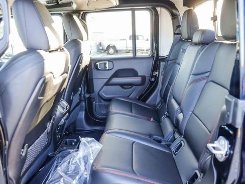 New 2026 Jeep Gladiator Rubicon w/ Steel Bumper Group image 23