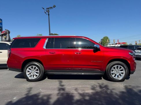 Used 2024 Chevrolet Suburban Premier w/ Premium Package AWD/4WD image 2