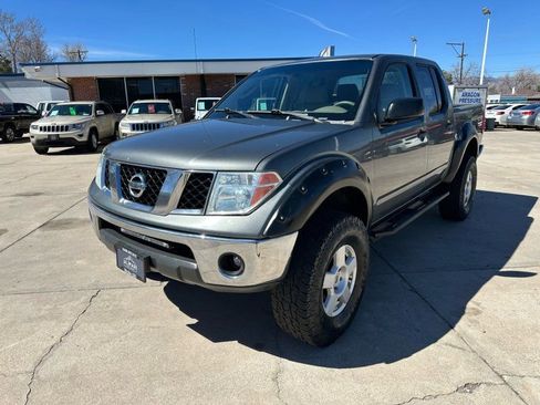 Used 2007 Nissan Frontier SE w/ SE Value Truck Pkg image 3