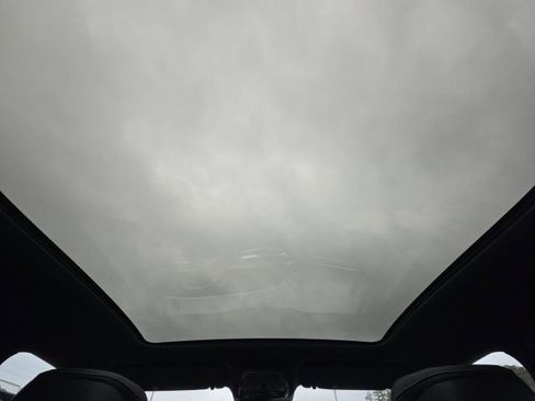 Used 2024 Cadillac Lyriq Luxury image 36