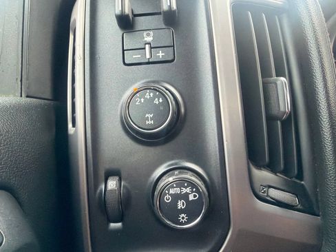 Used 2016 GMC Sierra 2500 SLT w/ All-Terrain HD Package AWD/4WD image 21