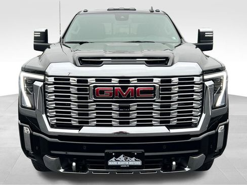 Used 2025 GMC Sierra 2500 Denali image 16