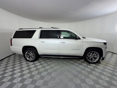 Used 2018 Chevrolet Suburban Premier AWD/4WD image 4