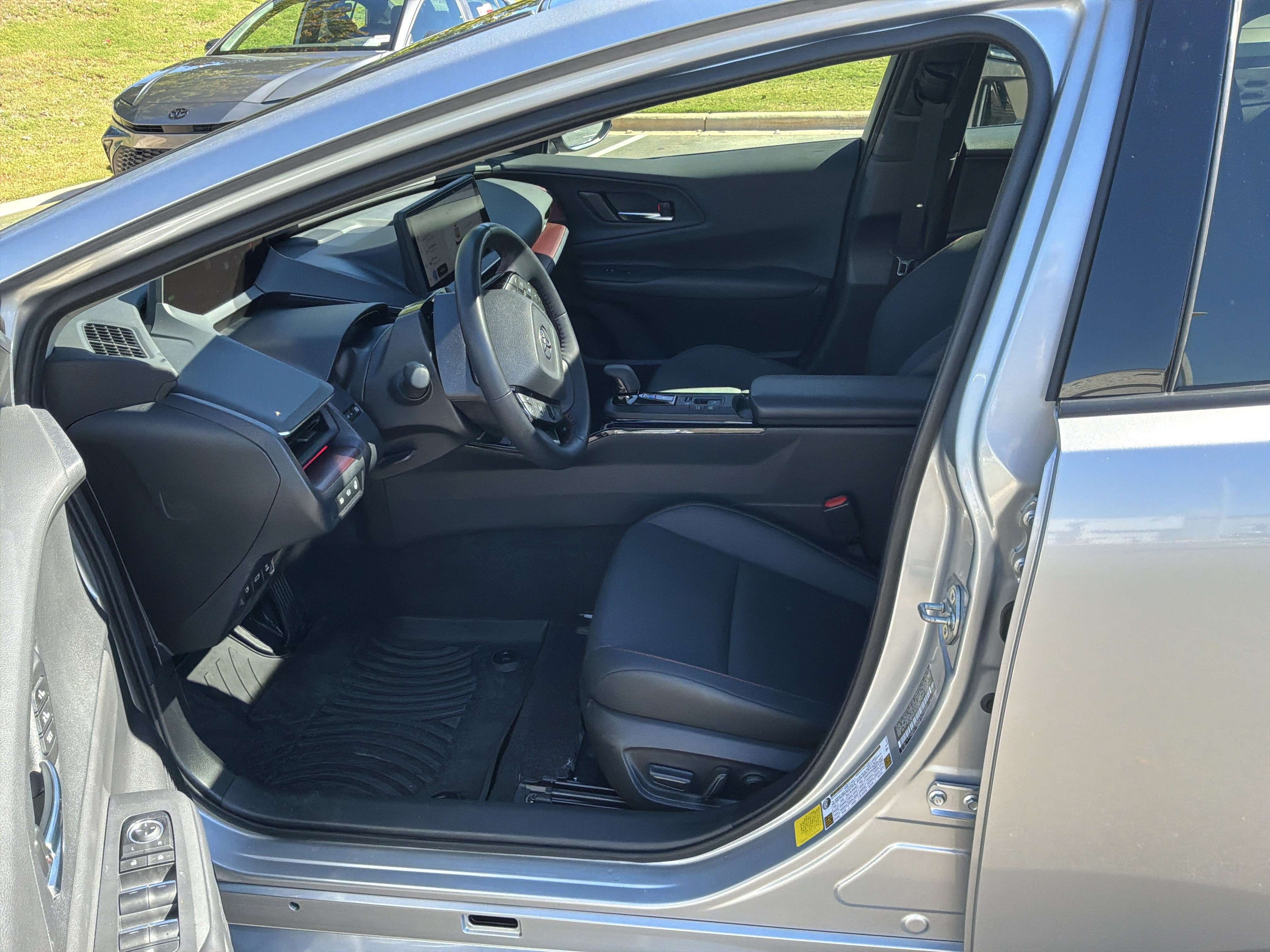 Used 2025 Toyota Prius Plug-In Hybrid w/ Limited Premium Package FWD image 16