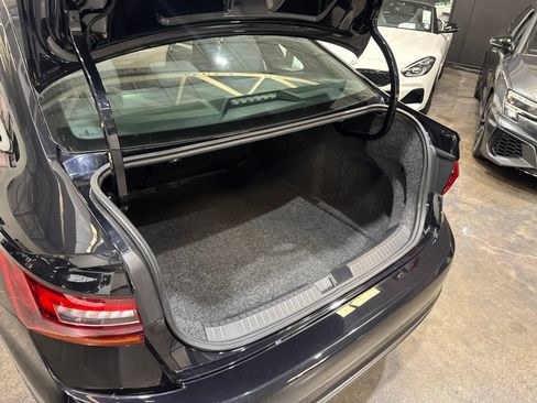 Used 2019 Volkswagen Jetta GLI FWD image 35