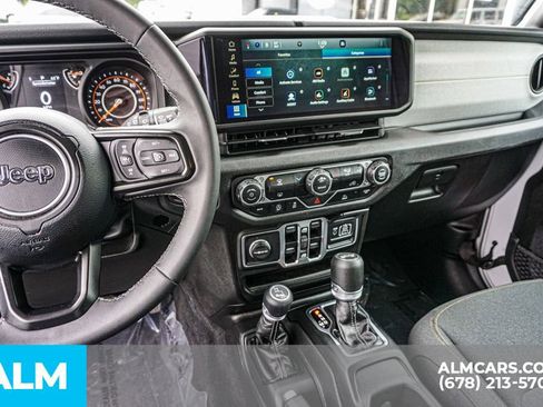 Used 2025 Jeep Wrangler Unlimited Sport AWD/4WD image 33