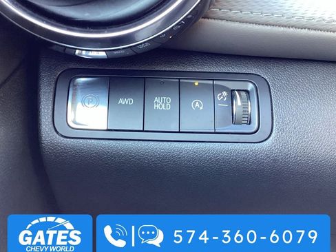 Used 2025 Chevrolet Equinox LT w/ Convenience Package II AWD/4WD image 27