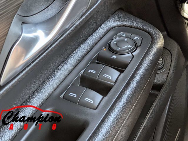 Used 2022 GMC Terrain SLT w/ Infotainment Package II FWD image 28