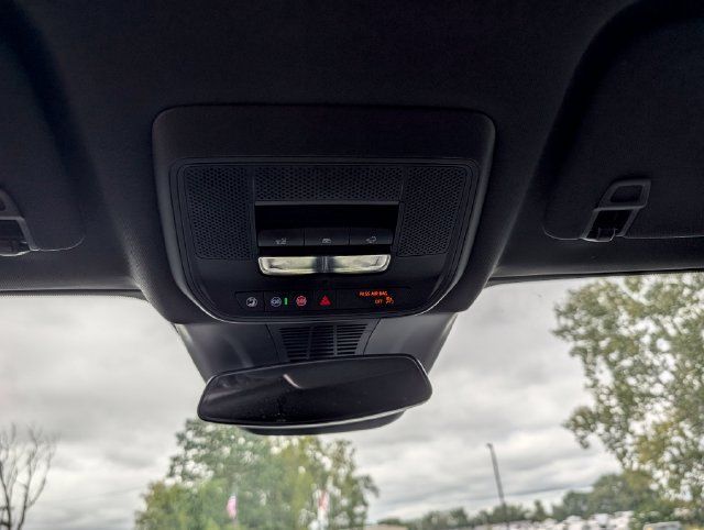 Used 2025 Honda Prologue Touring image 25
