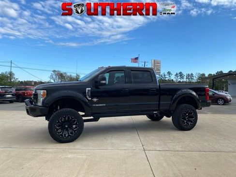 Used 2019 Ford F250 Lariat w/ Lariat Ultimate Package image 1