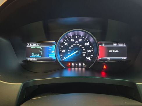 Used 2017 Ford Explorer XLT w/ Equipment Group 202A FWD image 22