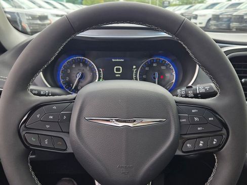 New 2026 Chrysler Pacifica Limited w/ S Appearance Package image 35